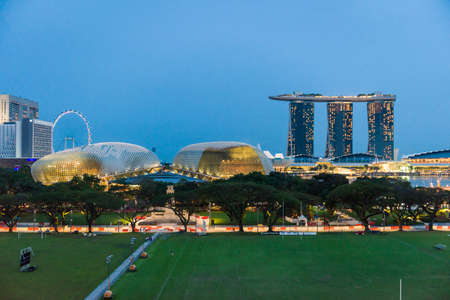 Singapore, 23 Apr 2016: Beautiful light up of landmark Marina Bay Sands Hotel at night.のeditorial素材