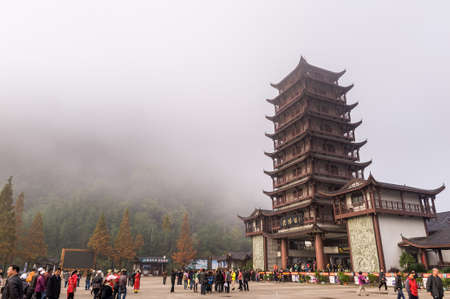 Hunan, China, 16 Nov 2012: Tourists at entrance to Wu Lin Yuan National Park scenic area.のeditorial素材