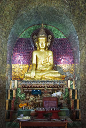 NYAUNG SHWE, MYANMAR â MAY 5: Buddha image at Thale Oo Monastery on May 5, 2012. The monastery is situated in the Thale U Village on Inle Lake.のeditorial素材