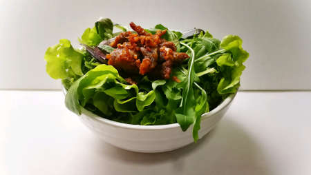 Mix salad with fried porkの素材