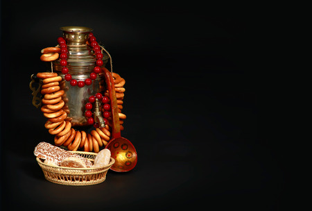 samovar with bagels and cakesの写真素材