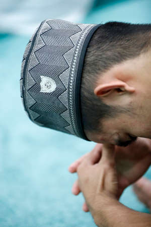 Masjid Al Rahim Mosque. Muslim man praying. Ho Chi Minh City. Vietnam.のeditorial素材