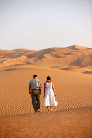 Trekking in Liwa desert. United Arab Emirates. Abu Dhabi. Abu Dhabi.のeditorial素材