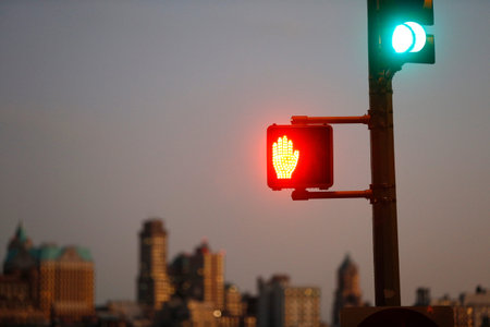 Brooklyn. Red and green light. United states of America.のeditorial素材