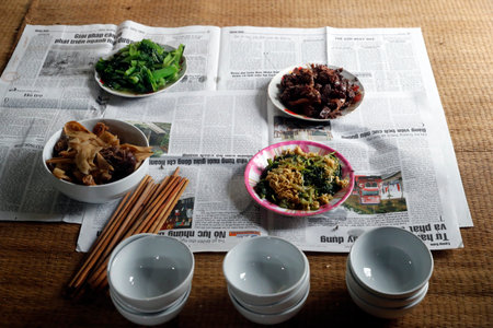 Vietnamese food. Bowls and shopsticks. Bac Sound. Vietnam.のeditorial素材
