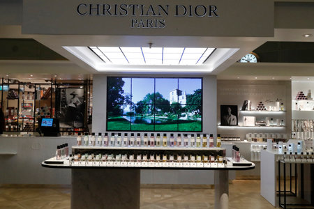 Changi airport. Duty dree shop. Christian Dior. Singapore.のeditorial素材