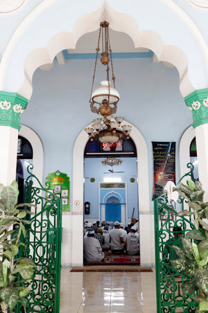 Cholon Jamial Mosque. Muslim at the Friday prayer (salat).のeditorial素材
