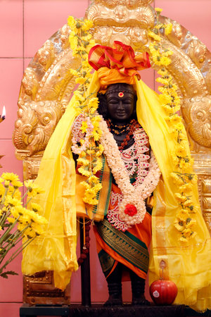 Sri Thenday Yutthapani Temple. Sri Thendayuthapan or Lord Murugan. Statue.のeditorial素材