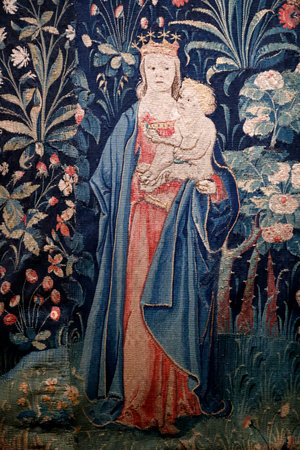 Hospices de Beaune museum. Virgin and child. Tapestry. 16th century. France.のeditorial素材