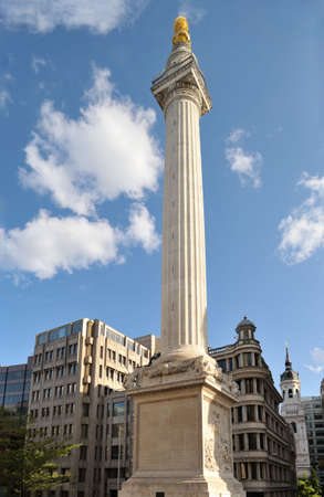 Monument to the Great Fire of London, England, UK, Europeの写真素材