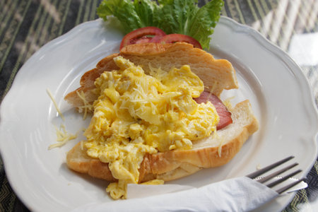 omelet breakfast