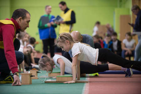Saint-Petersburg, Russia - December 12, 2016goda: Students take exams on physical training in the public center of the TRP test standards.のeditorial素材