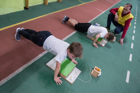 Saint-Petersburg, Russia - December 12, 2016goda: Students take exams on physical training in the public center of the TRP test standards.のeditorial素材