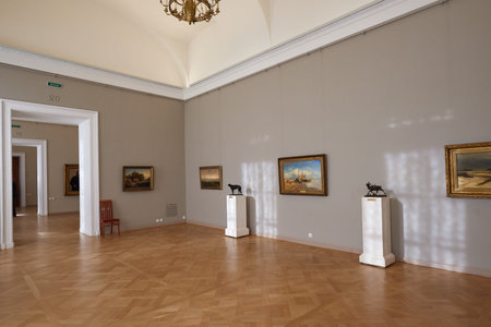 St. Petersburg, Russia - February 17, 2015: Empty, well-lit hall of the Russian Museum with sculptures and paintings without spectators. Nobody.のeditorial素材