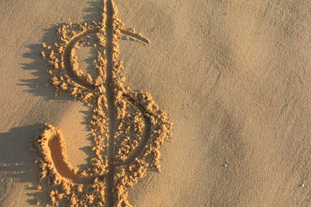 trail dollar sign to the beachの写真素材