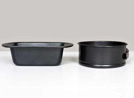 Home baking cake tins