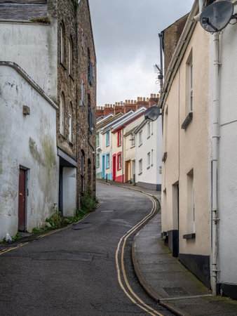 A winding backstreet and cottages in Bideford, a town in North Devon, England.の写真素材