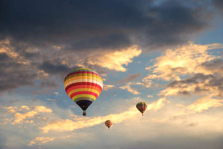 Flying balloon during sunsetのeditorial素材