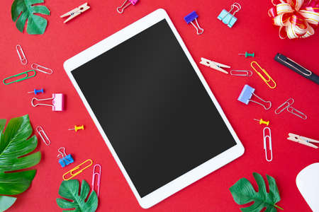 Vintage white space do paper list mockup flat lay on red table top background texture concept blank note on workspace desk office, pastel plan note 2019, business valentine idea empty text view, back to schoolの写真素材