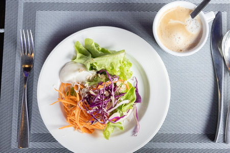 Fresh vibrant salad vegetables greens seasonal ingredients healthy meal appetizer balanced organic gourmet cuisine flavor healthy dining breakfast fresh meal healthy food dining cuisine food nutritionの写真素材