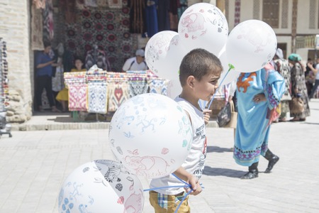 BUKHARA, UZBEKISTAN - MAY 25, 2018: Silk and Spices Festival 2018. People at festival in Bukhara, Uzbekistanのeditorial素材