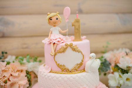 First birthday cake for girl. Details of decoration of first year birthday cake.