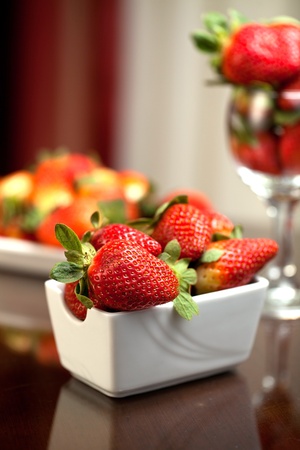 Fresh red strawberries on the tableの写真素材