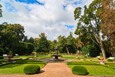 fountain in green public parkの写真素材