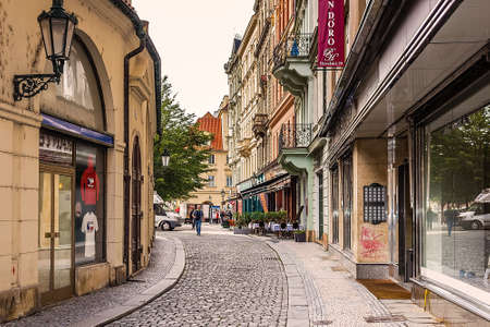 PRAGUE, CZECH - AUGUST 27, 2014: tourists walk in shopping street of Pragueのeditorial素材