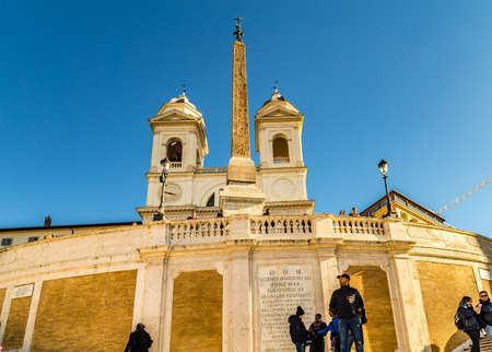 ROME, ITALY - JANUARY 6, 2019: tourists walking in PIAZZA DEI TRINITA DEI MONTIのeditorial素材
