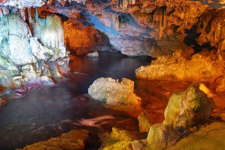 Caveの写真素材