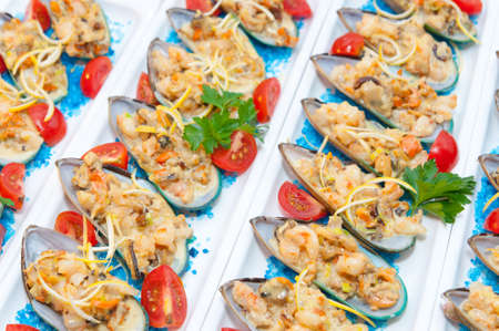 Mussels baked on saltの写真素材