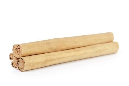 true ceylon cinnamon sticks, isolatedの写真素材