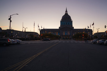SAN FRANCISCO, USA - CIRCA NOVEMBER, 2017: San Francisco City Hall at eveningのeditorial素材