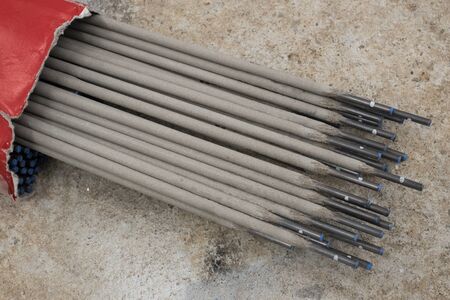Welding electrode for SMAW