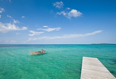 Fishing boat go to the shoreのeditorial素材