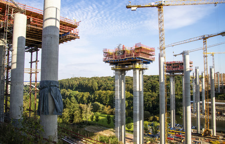 Construction work on the bridge of the A3 motorway, leading in Limburg (Germany) over the Lahn Valley.のeditorial素材