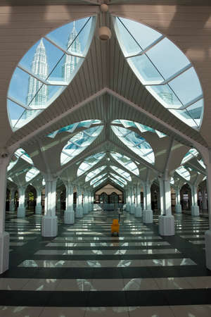 View of inside courtyard of mosque in central park, Kuala Lumpur, Malaysiaのeditorial素材