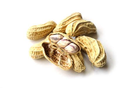 Boiled peanuts are a shell to show the seeds inside