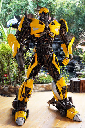 Chachoengsao, THAILAND - Feb 06: The Replica of Bumblebee robot statue from Transformer at Wat samarn templeのeditorial素材