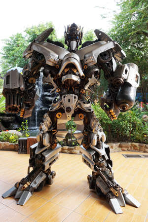 Chachoengsao,THAILAND - FEB 09, 2016 : Metal sculptures inspired by Transformers robots at Wat samarn templeのeditorial素材