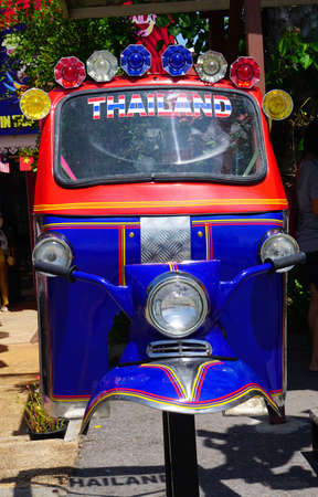 Hua-Hin beach,Thailand - 18 july 2016 : Recycled metal steel of Thailand three wheel native taxi (Tuk Tuk) at Hau-Hin Tique animal showのeditorial素材
