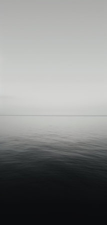 Black and White Photo of the Oceanの素材