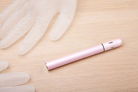 electronic pink smoke device