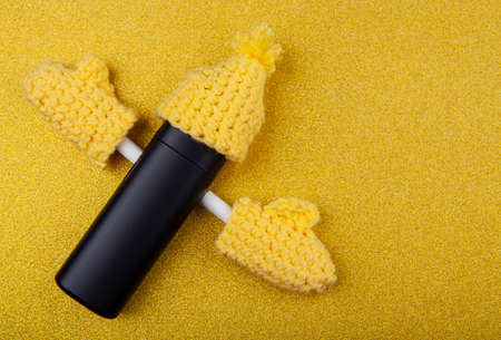 image of electronic smoke device hat glove