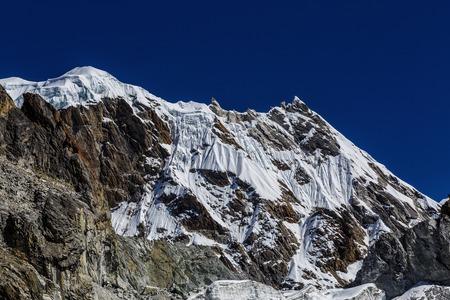 Snowy mountains of the Himalayas on the everest base camp trekの写真素材