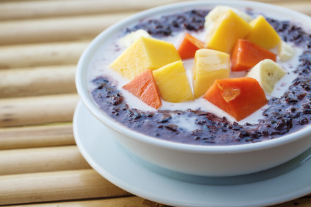 porridge made of black riceの写真素材