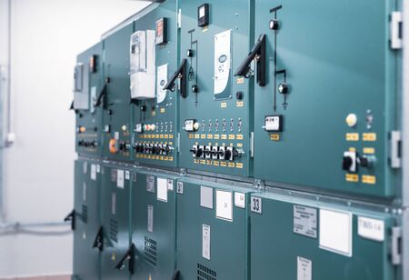 Room with withdrawable trolleys of disconnectors of distribution equipment of voltage 10 Kv