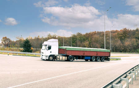 Texture - a wall of old red brick and concrete seamsの写真素材