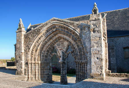 The ruins \ &#39;s Abbey Pointe Saint Mathieu, Finistere, Brittany, Franceの写真素材